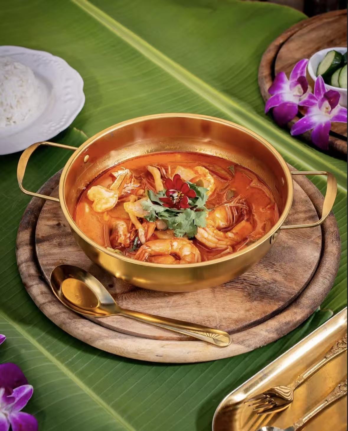 Tom Yum Goong (Spicy Thai shrimp soup)
